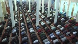 ادای نماز عید در سایه‌ی ویروس همه گیر کرونا