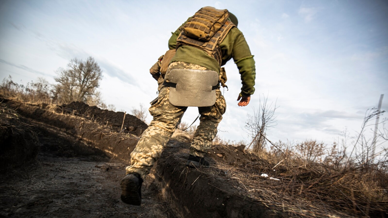 Ukraine -- Ukrainian army nera front line on Luhansk Region, 07Dec2021