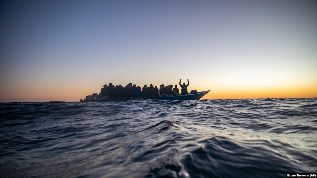 عکس آرشیوی از پناهجویان آفریقایی در دریای مدیترانه در راه اروپا