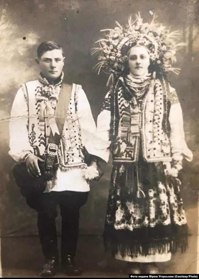 Весільне фото періоду 1930–1931років. Михайло і Параска Маршалюки