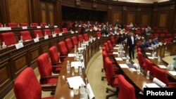 Armenia - Deputies from the ruling Civil Contract party boycott a session of the Armenian parliament demanded by their opposition colleagues, Yerevan, November 15, 2021.