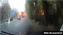 Explozie masivă în orașul Dnipro. Stop-cadru dintr-un video postat pe Facebook de președintele Volodimir Zelenski pe 17 noiembrie 2022.