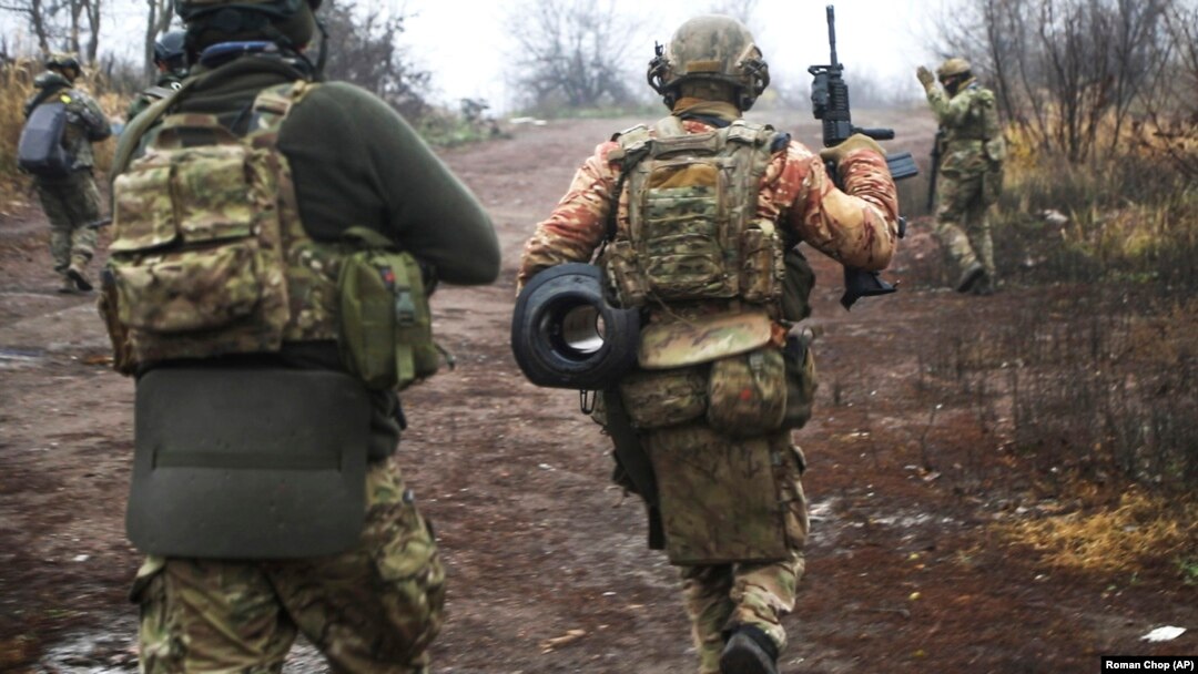 Ռուս զինվորականներին գնդակահարած Ուկրաինայի ԶՈւ-ի զինծառայողները գերի են ընկել