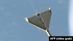 Иранский дрон-камикадзе "Шахед" в небе над Киевом 