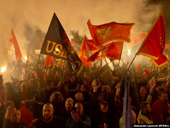 Protestu je prisustvovalo više od 10.000 građana iz svih gradova Crne Gore.