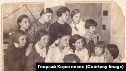  Олга Каретникова в музикалната школа в Москва преди ареста 