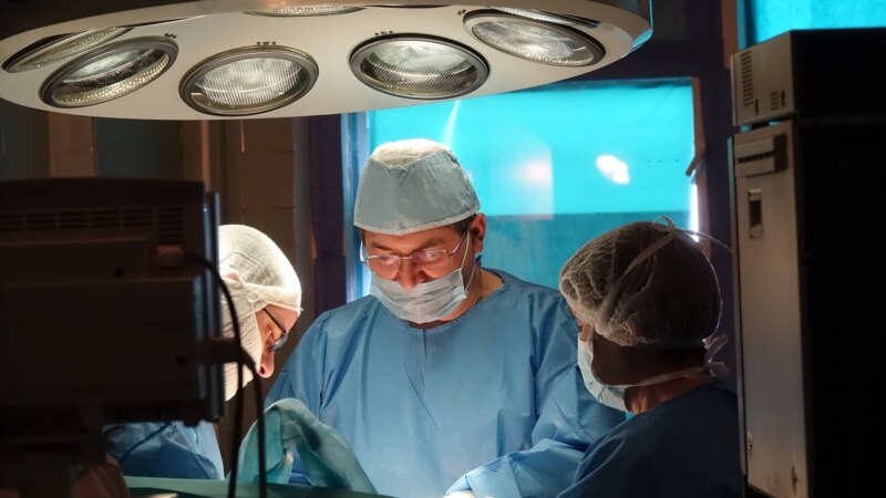 O tumoră gigant a fost extirpată de medicii de la spitalul din Bălți 