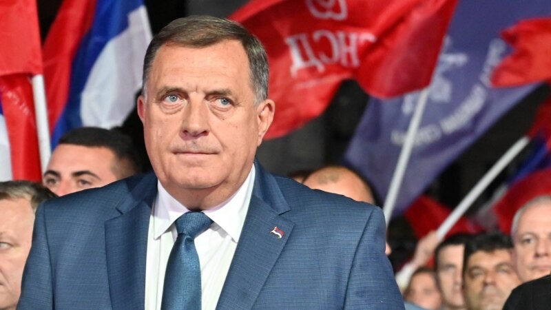 Президент Республики Сербской Милорад Додик прилетел в Казань 