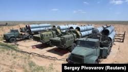 Sz–300-as rakéták egy oroszországi hadgyakorlaton 2019. június 19-én