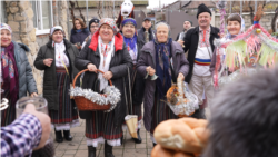 Generations united by carols in Varnița 