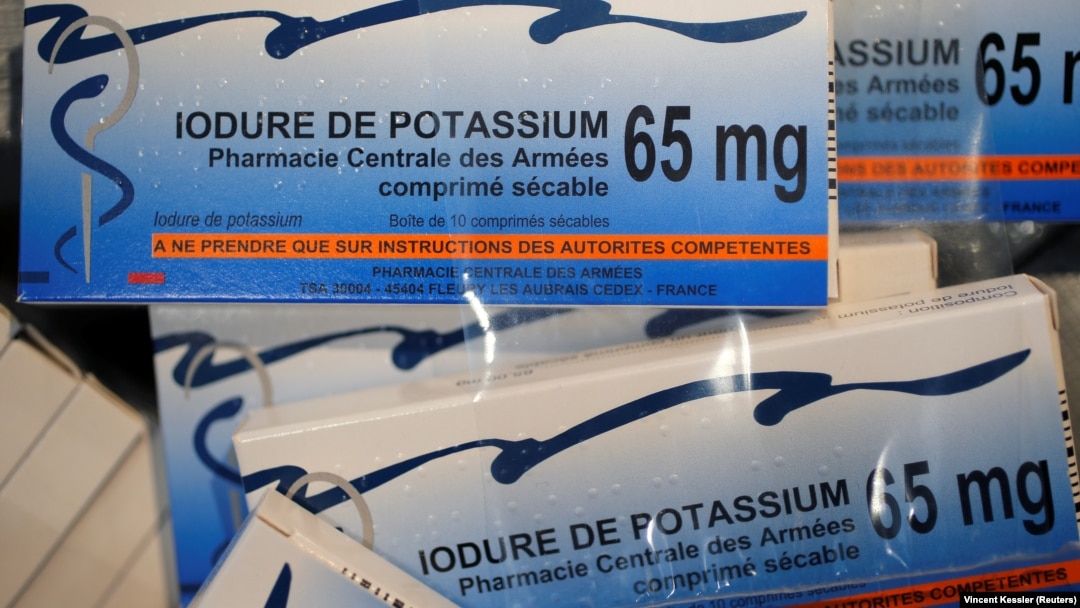 Ministerul Sănătății a demarat campania de informare cu privire la iodura de potasiu în contextul războiului din Ucraina și a unui eventual pericol radioactiv. Imagine de arhivă cu iodură de potasiu de 65 de miligrame din Franța.