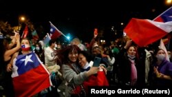 Slavlje na ulicama Valparisa nakon objavljenih rezultata glasanja, 26. oktobar 