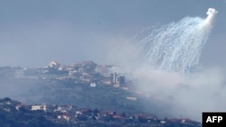 گلوله‌باران یک روستای مرزی لبنان از سوی ارتش اسرائیل در واکنش به حملات گروه حزب‌الله
