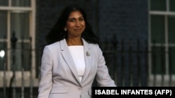 Az új brit belügyminiszter Suella Braverman Londonban, a Downing Streeten 2022. szeptember 6-án