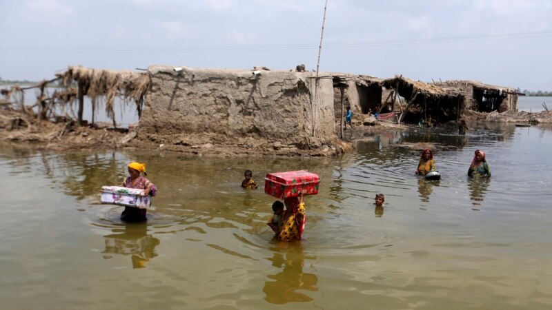 Pomoć žrtvama poplava stiže u teško pogođenu pakistansku provinciju