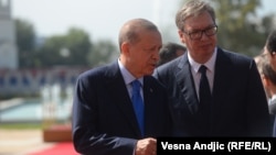 Турскиот претседател Реџеп Таип Ердоган и неговиот српски колега Александар Вучиќ