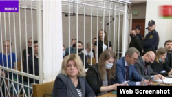 În timpul procesului Marfei Rabkova și al altor 9 persoane implicate în dosarul „Acțiunea revoluționară”. Minsk, 6 septembrie 2022