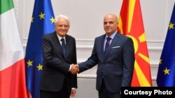 Претседателот на Италија, Серџо Матарела и македонскиот премиер Димитар Ковачевски во Скопје