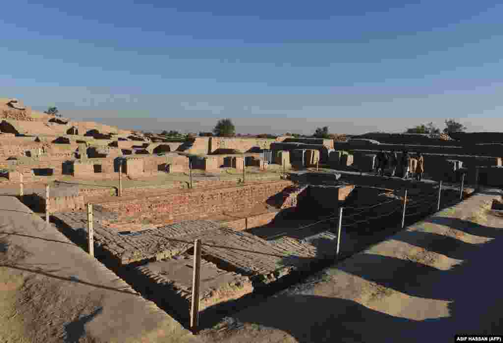 The recent flooding has not directly hit Mohenjo-daro, but the record-breaking rains have inflicted damage on the ruins, said Ahsan Abbasi, the site&rsquo;s curator. &quot;Several big walls which were built nearly 5,000 years ago have collapsed because of the monsoon rains,&quot; Abbasi said.