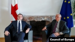 ԵՄ բարձր ներկայացուցիչ Ժոզեպ Բորել և Վրաստանի վարչապետ Իրակլի Ղարիբաշվիլի, արխիվ