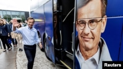 Lider Umjerene stranke Ulf Kristersson tokom predizborne posjete Uppsali, Švedska, 7. septembra 2022. 