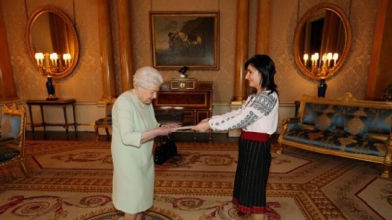Moldovenii care au întâlnit-o pe regina Marii Britanii 