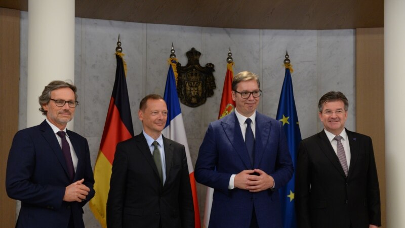 Vučić sa sastanka sa EU pregovaračima poručio da 'priznanja Kosova neće biti'
