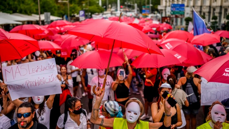 Vlasnici španskih seks klubova i radnici protestiraju protiv zakona o prostituciji