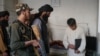 اعتراض ها در برابر طالبان؛ فعالان مدنی: طالبان خانه ها را تلاشی و وسایل را ضبط می‌کنند