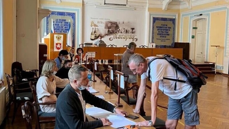 «Танцы с бубном» в кругу «единороссов».  Как прошел российский «единый день голосования» в Крыму