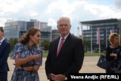 Američki ambasador Kristofer Hil i poverenica za ravnopravnost Vlade Srbije Brankica Jankovićna otvaranju Evroprajda