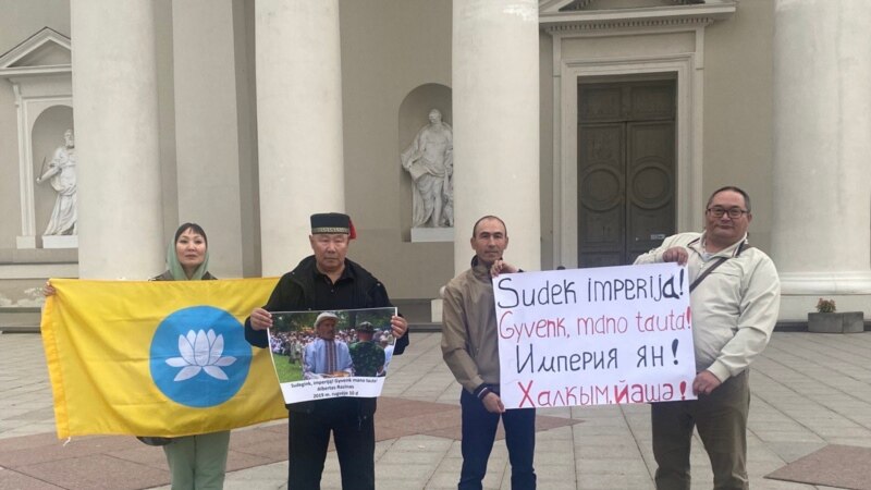 В европейских городах прошли акции памяти удмуртского учёного Альберта Разина