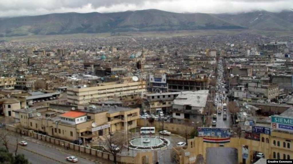 نمایی عمومی از شهر سوران که حمله در نزدیکی آن روی داده است.