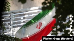 Flamuri i Iranit. Fotografi nga arkivi.