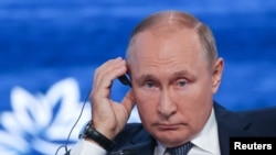Vlagyimir Putyin a vlagyivosztoki Keleti Gazdasági Fórumon 2022. szeptember 7-én