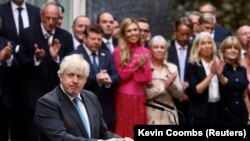Boris Johson gjatë një fjalimi në ditën e fundit si kryeministër. Londër, 6 shtator 2022.