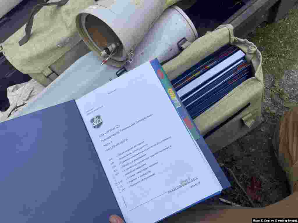 An instruction manual in the boxed Orlan drone system.&nbsp; The fixed-wing Russian drones have been shot down and recovered in previous battles in Ukraine, but the latest discovery is notable for the entire Orlan-10 system, including transmitter aerials and detailed instructional booklets, being seized along with the aircraft.&nbsp;
