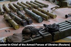 Lansatoare de grenade rusești capturate de forțele armate ucrainene în timpul contraofensivei în regiunea Harkov, Ucraina. Fotografie difuzată pe 11 septembrie 2022.