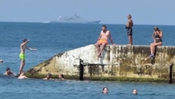 'Lost Season' For Crimean Tourist Industry As War Deters Visitors