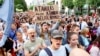 Diákok tüntetnek a tanárokért és egy jobb oktatási rendszerért Budapesten 2022. szeptember 2-án