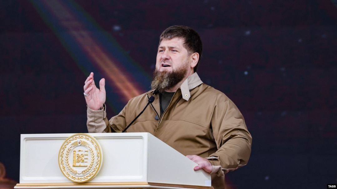 Anton Gerashchenko on X: Kadyrov filmed a video wearing what