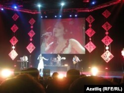 Сәхнәдә - Мәликә