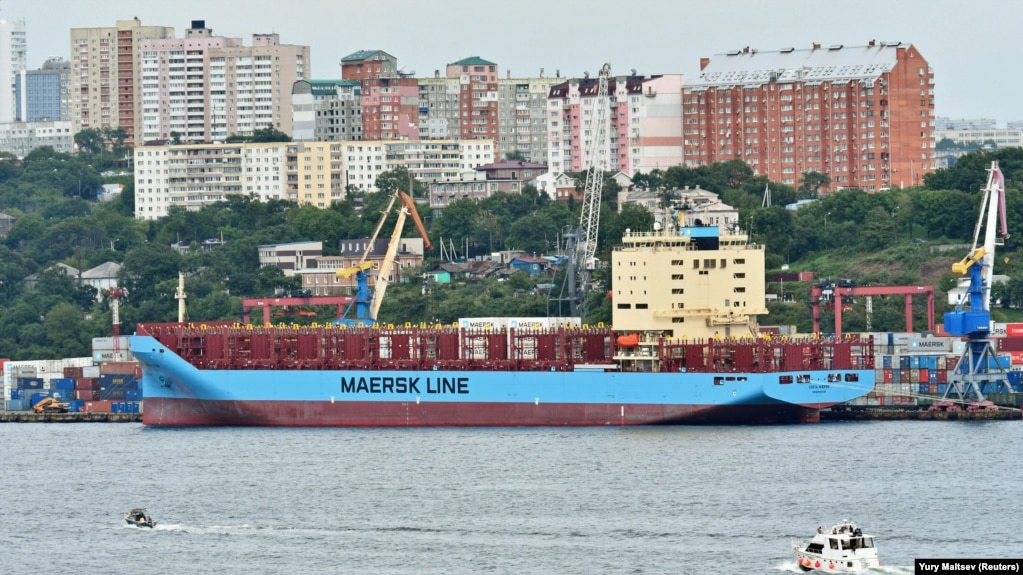 The Danish firm Maersk is one of three shipping companies that is suspending deliveries to and from Russia with the exception of essential supplies. (file photo)