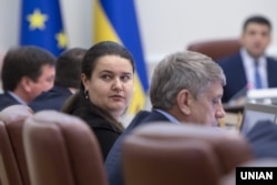 Міністерка фінансів Оксана Маркарова на засіданні уряду Володимира Гройсмана, 21 грудня 2016 року