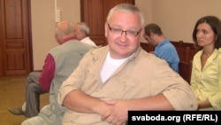 Алег Гулак на судовым працэсе, Менск, 2012
