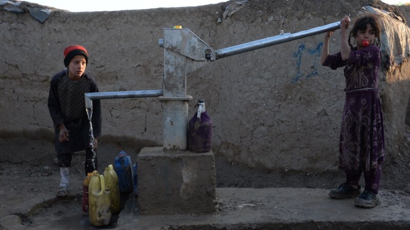 کابل ښاریان وايي اوبو ته‌یې لاس‌رسی کم دی او هغه هم پاکې نه‌دي