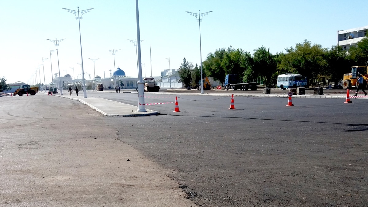 В Мары ожидают Гурбангулы Бердымухамедова
