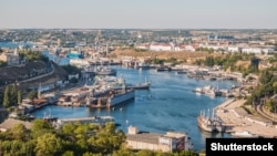 Порт в Севастополе, иллюстрационное фото