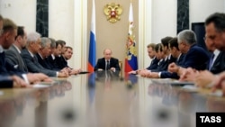 President Vladimir Putin chairs a meeting of newly appointed government ministers on May 21.
