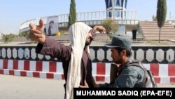 Авганистанските безбедносни сили вршат проверка во Кандахар